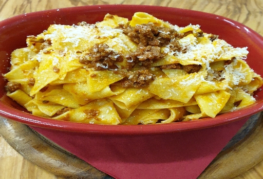 Book restaurant Ciccus in Warsaw, Pologne